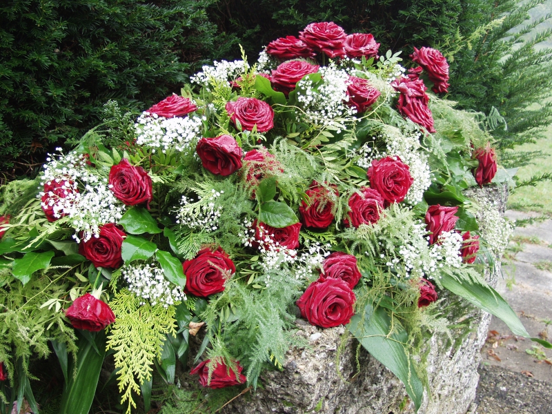 funeraire-PEILLON-min_roses-61203